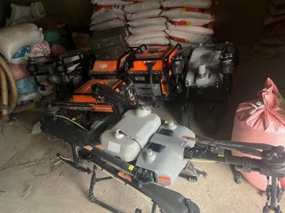 出t30  全能套带播撒器